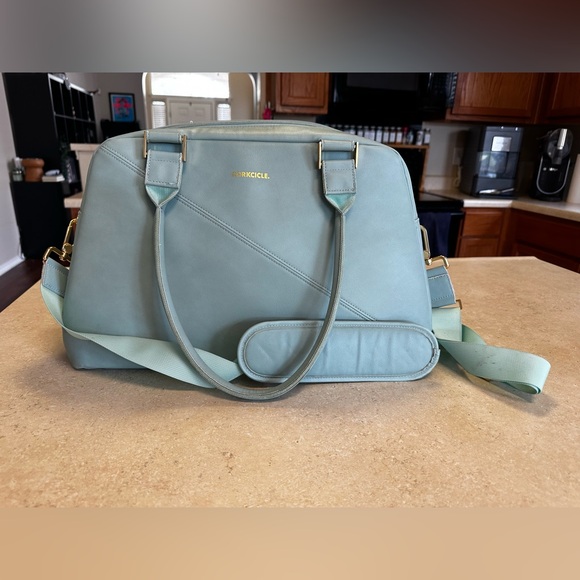 Corkcicle Lucy Handbag Insulated Cooler - With padded shoulder strap. - Picture 1 of 8